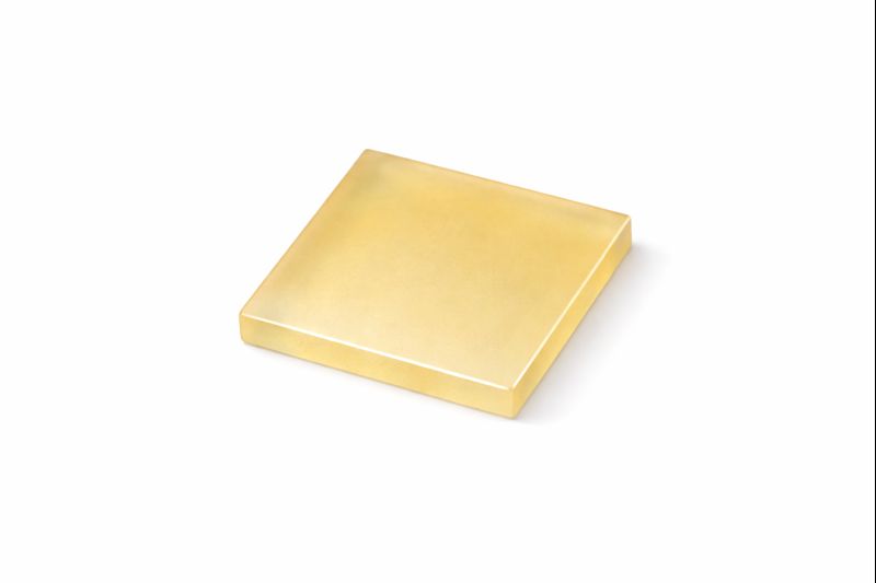 Fe-Doped SrTiO3 Single Crystal Substrate